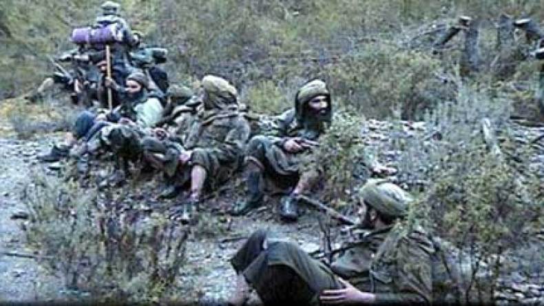 أمير كتيبة الأنصار أمر بقطع يد شاب لا يصلي