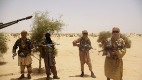 قائد مجموعة إرهابية يسلّم نفسه رفقة 6 آخرين بالصحراء
