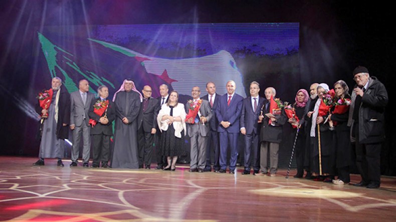 الجزائر تكسب الرهان وشهداء الخشبة يعودون من وهران