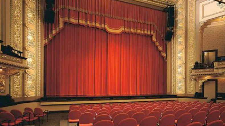 أحمد بن عيسى يعيد قراءة التاريخ بعيون الحاضر