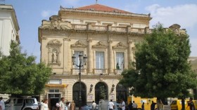 وقفة احتجاجية تنديدا بالاعتداء الذي تعرضت له ممثلتان في قسنطينة