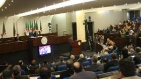 “إلغاء قرارات الثلاثية والترخيص بالتنازل عن السكنات المدعمة من الدولة”