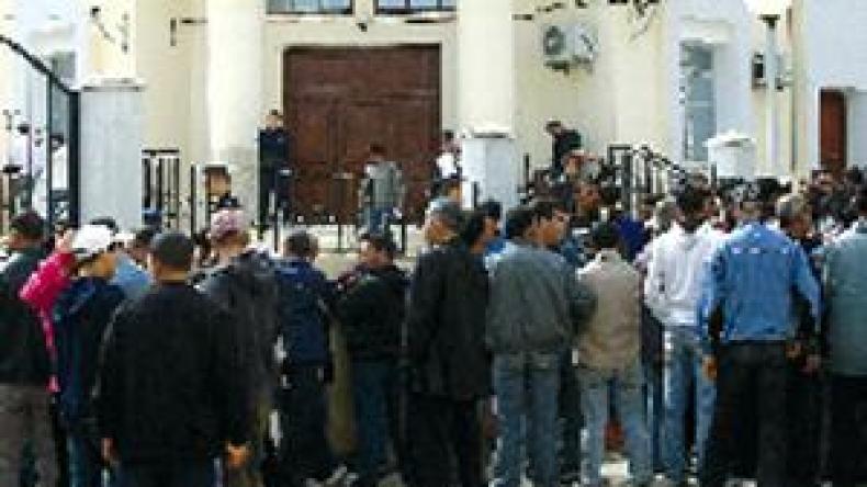 عمال البلديات يقررون الدخول في إضرابات دورية بداية من الأسبوع القادم