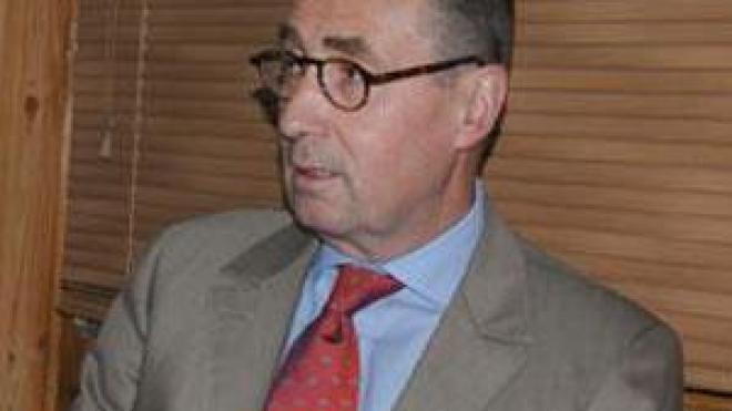 سفير فرنسا بالجزائر يستعجل الإصلاحات التي أعلنها بوتفليقة