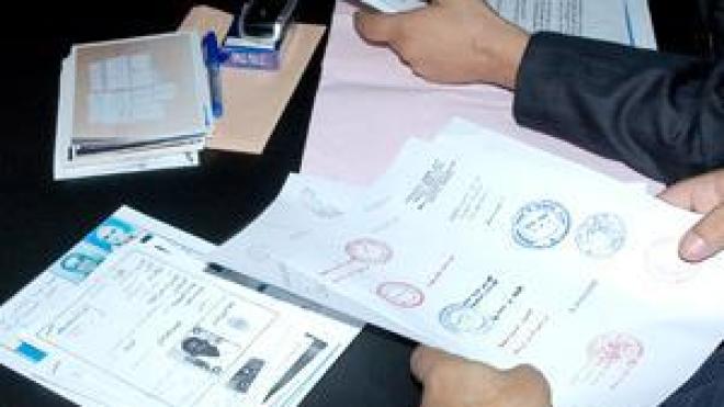 تفكيك شبكة مختصة في تقليد أختام الدولة وتزوير المحررات التابعة لـ 48 ولاية
