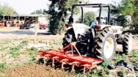 تحقيقات أمنية تشمل 80 ألف مستثمرة حول استنزاف العقار الفلاحي