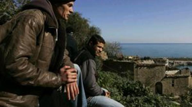 خفض المساهمة الشخصية إلى 5 بالمائة من تكلفة مشاريع الشباب  