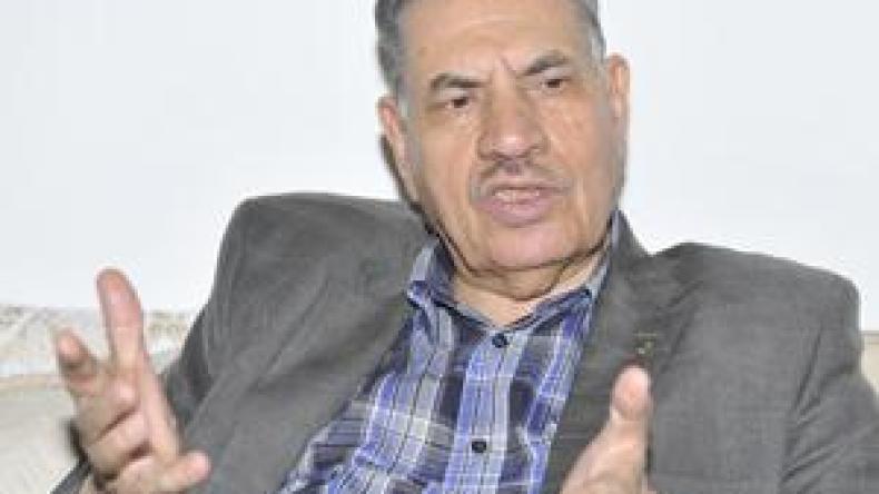 ڤوجيل: بلخادم أقصى المجاهدين للظفر بالترشح لرئاسيات 2014