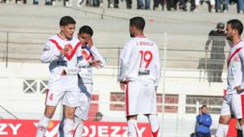 بلوزداد يهرب من ضغط الأنصار ويعسكر ببوشاوي