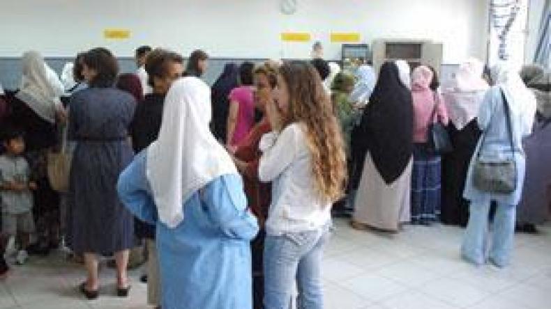 شلل في مراكز البريد تضامنا مع عمال الصكوك البريدية