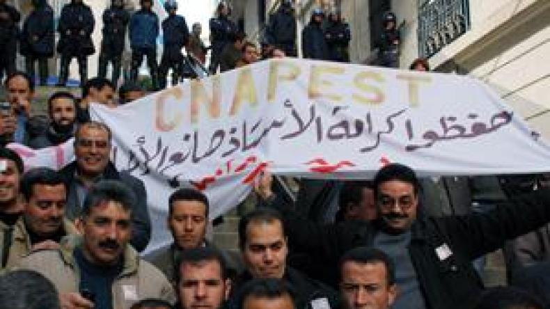 الخدمات الاجتماعية تتحول إلى “بقشيش” في جيوب عمال التربية