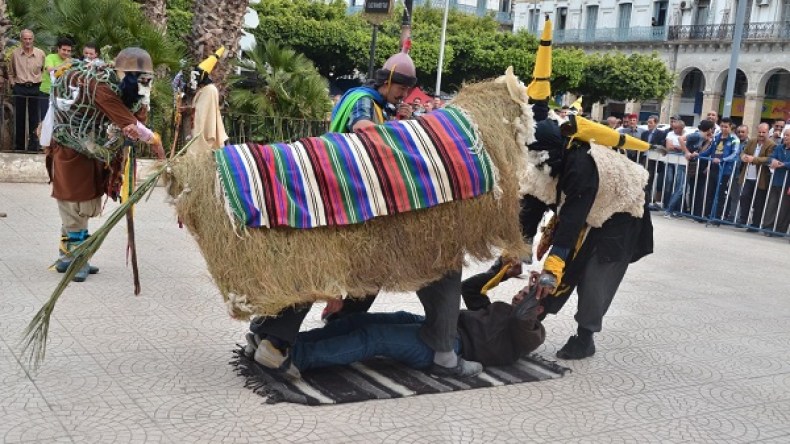 مهرجان المسرح المحترف: الشمعة الـ 11 نهاية نوفمبر