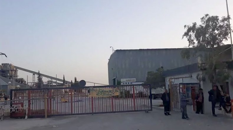 عمال منجم الفوسفات يعودون بقوة إلى العمل في تبسة