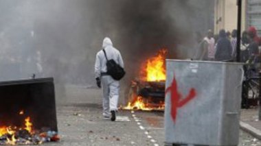Grande-Bretagne: les émeutes font leur premier mort à Londres