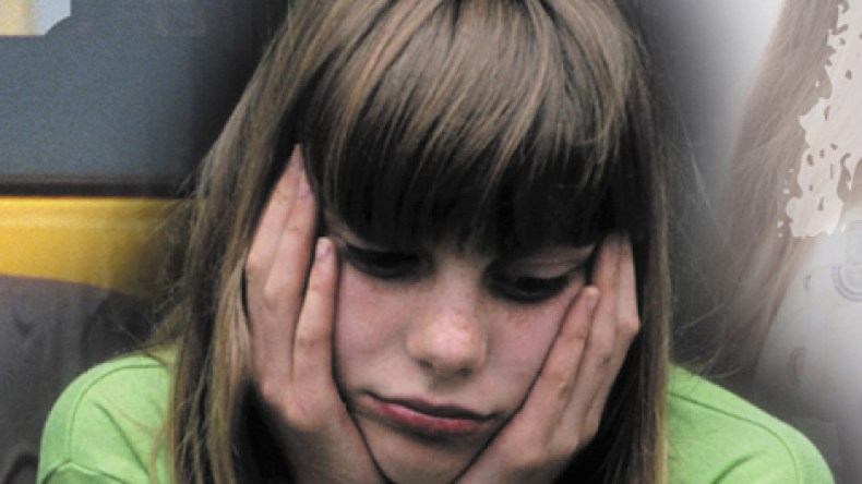 والدتي الظالمة تدفعني إلى الهروب نحو الهلاك والضياع