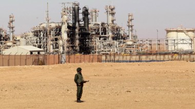 Report: Clinton and Libya’s Belhadj behind Tiguentourine attack and the supply of weapons to “Belaouar”!