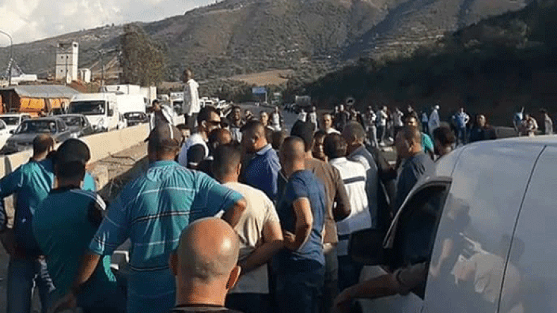 إلغاء زيارة وزير الرياضة إلى تيكجدة بسبب “احتجاجات الأمازيغية”