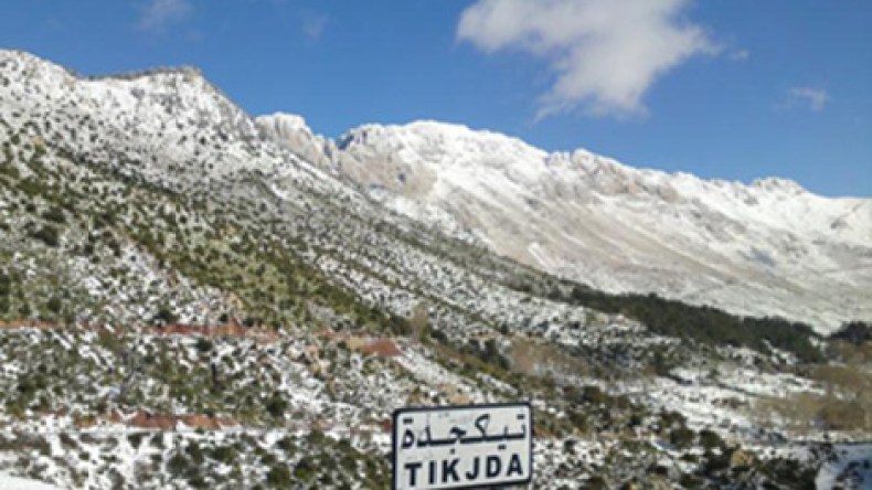 إرهابيون يختطفون “سائحا” أجنبيا بتيكجدة