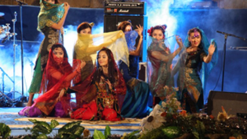 “الأميرة” تطير بجمهور تيمڤاد في رحلة مجانية إلى الصين