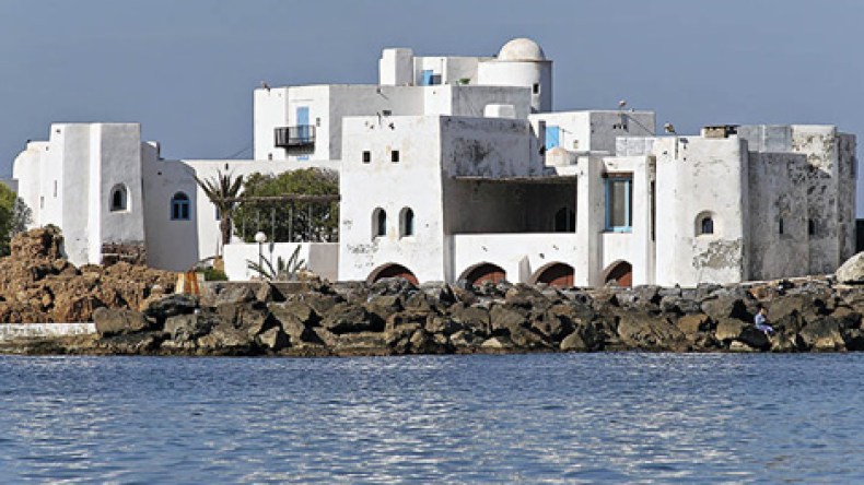 تيبازة تتنفس من مركَّبات سياحية قديمة