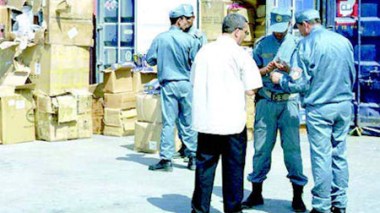 Tamanrasset : saisie de médicaments contrefaits et de carburant