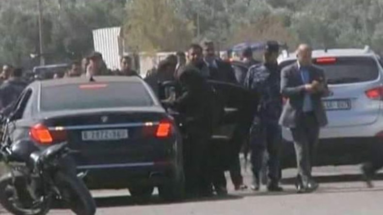 رشق موكب والي تيزي وزو بالحجارة في سوق نتلاثة