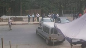 منتخبون بتيزي وزو يغلقون طريقا وطنيا