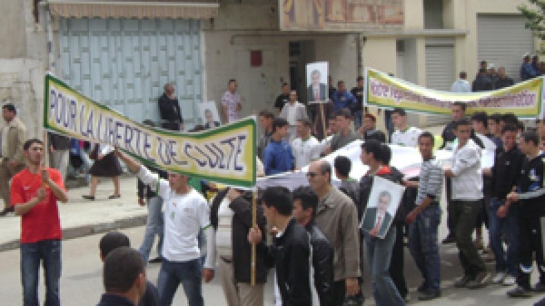 فرحات مهني يؤسس حكومة لـ 500 شخص!