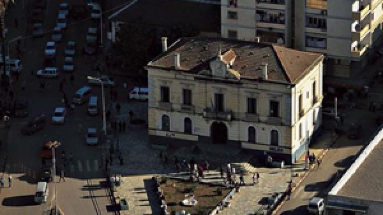 سكان بوبهير بتيزي وزو يطالبون بغلق الملهى