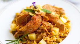 تليتلي بالأعشاب والزيتون الأخضر