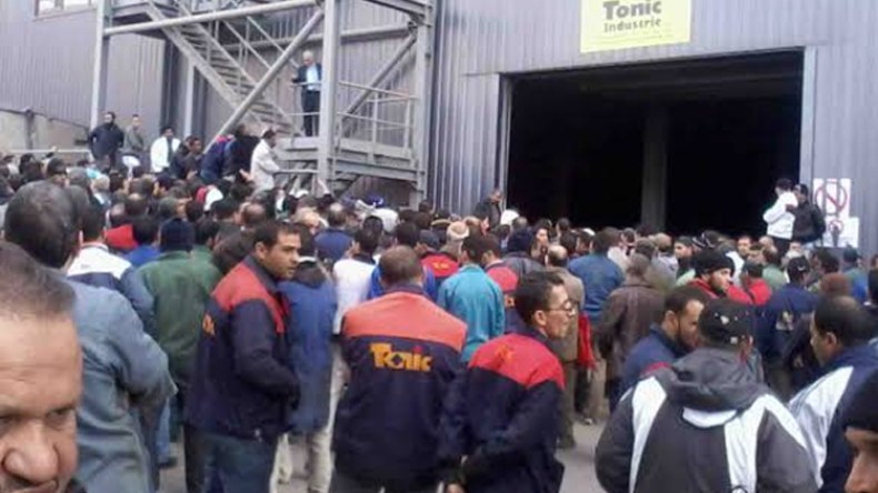 والي تيبازة يتدخل لتمكين عمال “طونيك” من رواتبهم