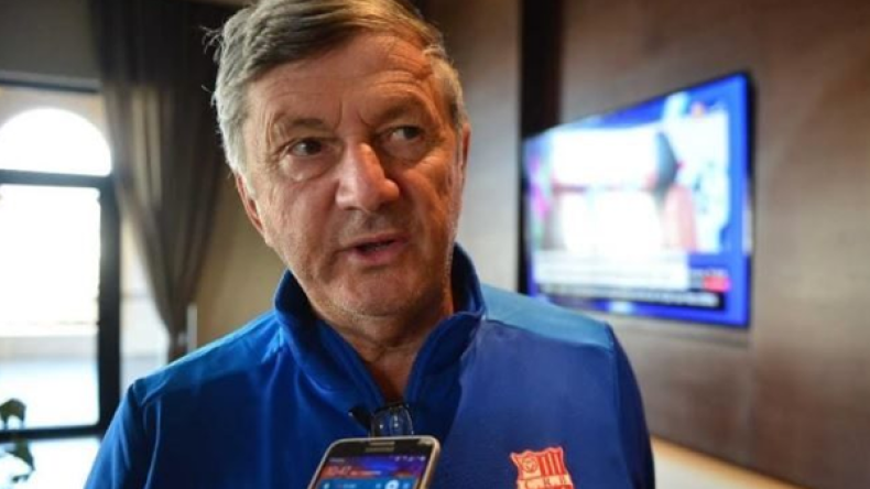 تودوروف اشترط التأكد من ضخ مستحقاته المالية في رصيده ليفسخ عقده