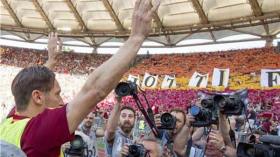 توتي يُبكي روما