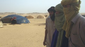 عائلات مالية ونيجرية تفرّ إلى الجزائر بعد تسميم مياه الآبار