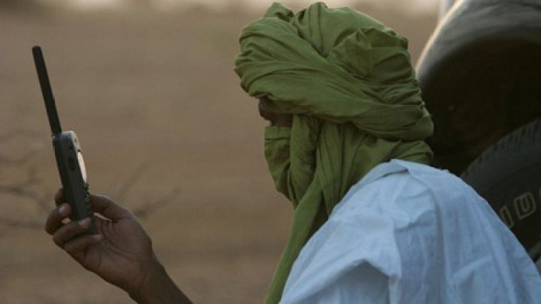 الطوارق يهددون بـ”إبادة” الجيش المالي