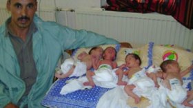 أم‮ ‬تضع‮ ‬أربعة‮ ‬توائم‮ ‬دفعة‮ ‬واحدة‮ ‬بباتنة