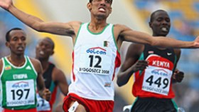 العداء عماد طويل يظفر بأول سباق له لدى الأكابر