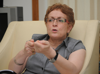 Algerian Culture Minister to Echourok: The Algerian people is keen on reading