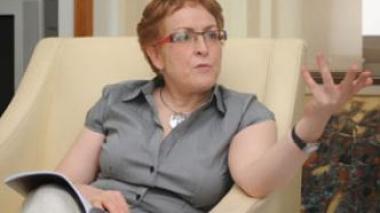 Khalida Toumi à Echorouk : « Je préfère avoir le ventre creux que de me priver d’un livre »