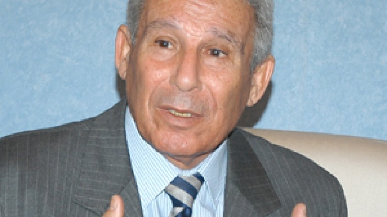 العقيد تونسي: أنا مجاهد والمجاهدون لا يستقيلون