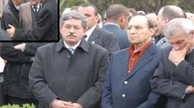 وزراء، ضباط سامون، مجاهدون ومواطنون يبكون علي تونسي ويشيعونه الى مثواه الأخير