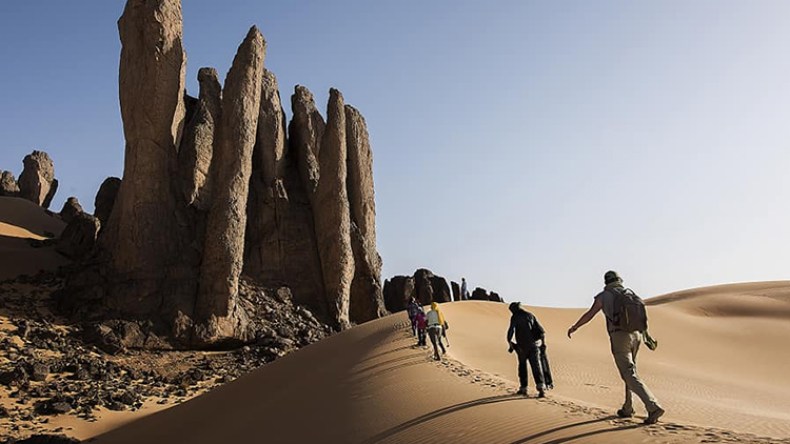 فتح المناطق المغلقة والمعابر بالصحراء للأجانب ليلة 2019