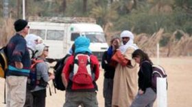 الأمن يحقق مع سياح أجانب يروجون للمسيحية في الجنوب