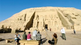 مصر: تراجع عائدات السياحة بسبب ظروف الانقلاب