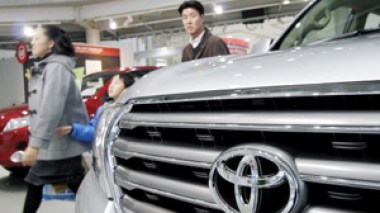 Toyota reports worst annual loss