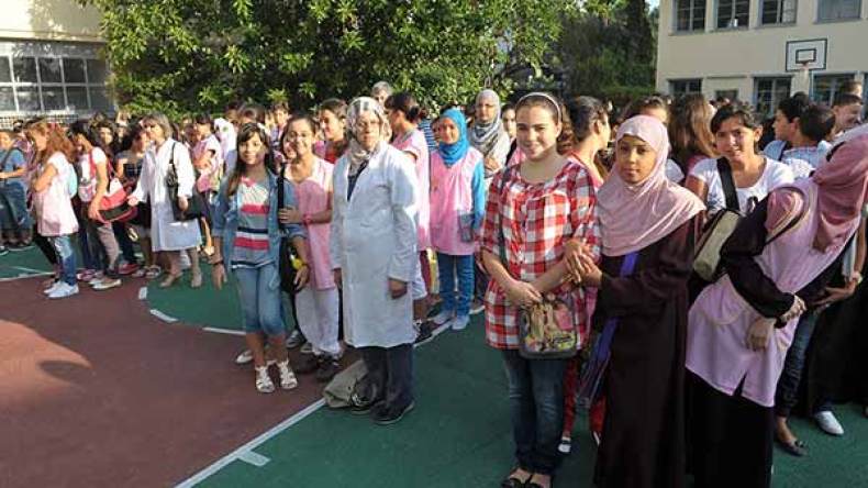 “محلات الرئيس” لاحتواء تلاميذ الابتدائي والمتوسط  وتدريسهم!