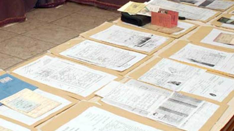 موظف ببلدية حسين داي متهم بتزوير وثائق سيارة مغربية مسروقة