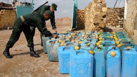 حجز 1500 لتر وقود و 4152 جعة خمر