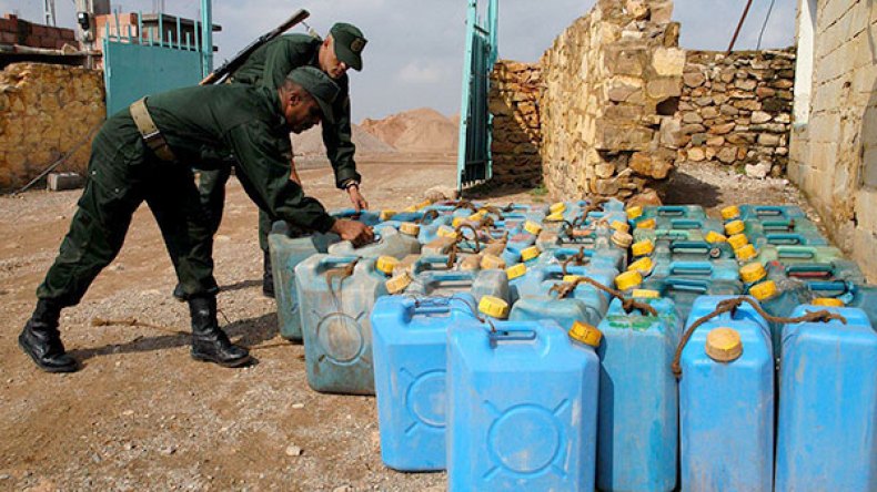 حجز 1500 لتر وقود و 4152 جعة خمر