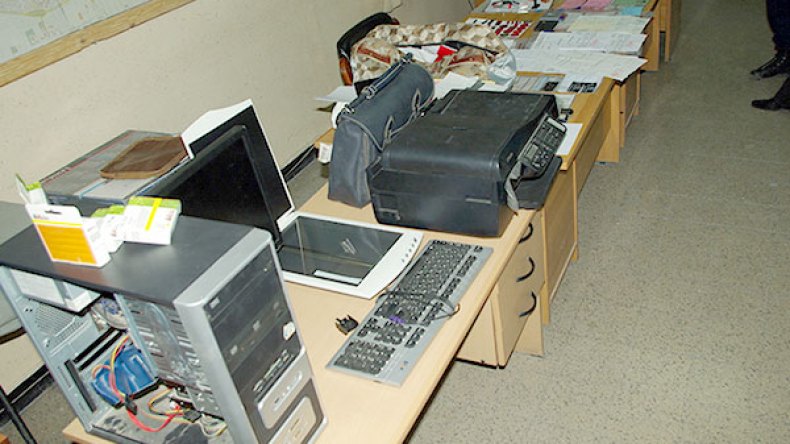 الإطاحة بـ “إدارة موازية” تزور المحررات والوثائق الرسمية